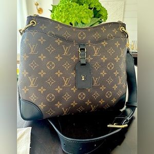 Louis Vuitton Odéon MM